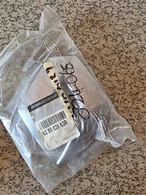 BRAND NEW Genuine Renault Kwid Front Emblem / Badge