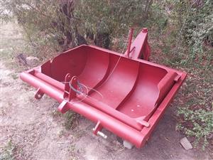 Dam skrop Nuut oor gedoen. R13 000 plus BTW