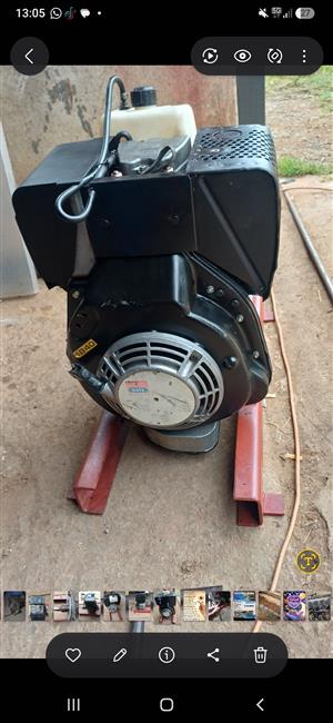 1B40 HATZ Diesel Moter for sale stil in good condition electric start and pul st