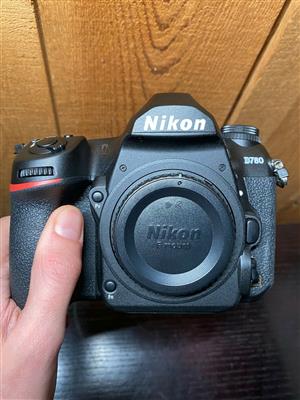Nikon D780 Body only complete combo