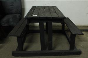 BLACK BENCH TABLE(S065928A)