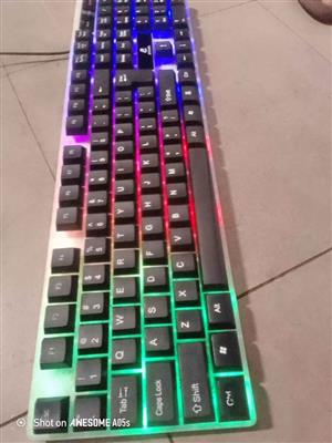PRE-OWNED GAMING KEYBOARD