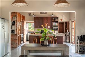 Smallholding Lifestyle just minutes to Westown