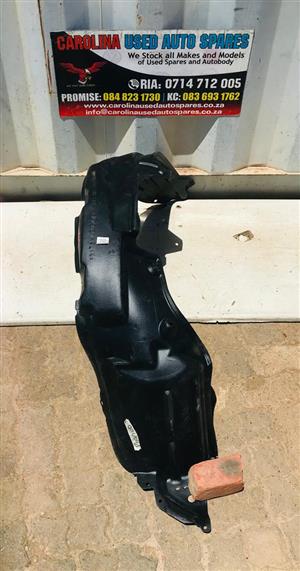 Toyota Rav4 right front fender liner (2006-2012)