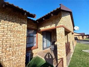 Townhouse Rental Monthly in Riversdale