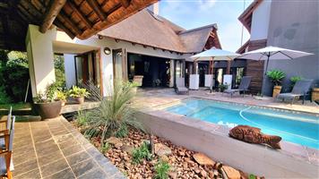 UNMATCHED ELEGANCE AND SECLUSION: YOUR PRIVATE HILLTOP RETREAT