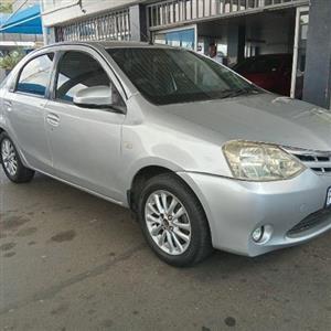 Toyota etios 1.5 sedan 