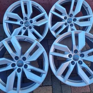 AUDI 18INCH Q5 OEM MAGS 