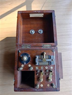 Faradic (or Electro-Medical) Battery Apparatus
