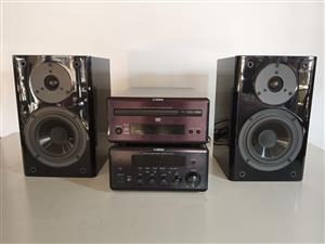 Yamaha E810 Natural Sound Hi-Fi 
