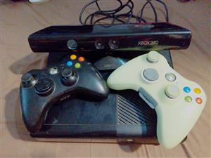 Xbox 360 console  and controllers