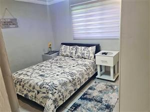 EXECUTIVE LIVING – FULLY FURNISHED 1-BED APARTMENT 