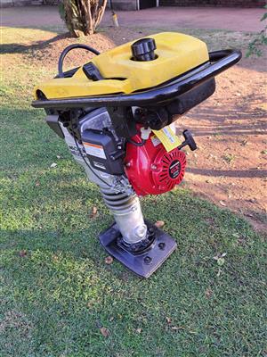 Wacker 4 stroke Vibrating Rammer Honda Engine NEW