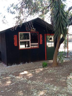 Accomodation: Private Outside room, Lyttelton AH, Centurion  