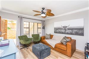 2 Bedroom renovated townhouse for sale in die Hoewes