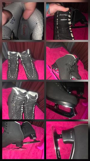 Jackson Freestyle figure skates