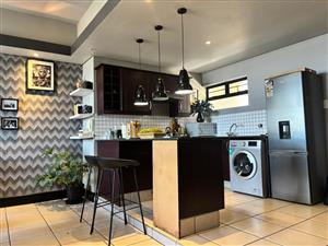 Vibrant 2  bedroom 2 bathroom apartment for sale