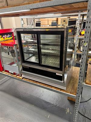 Montefresca WARMER 900MM USED BUT IN A EXCELLENT DONDITION 