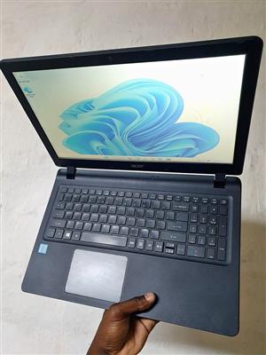 Fresh abd clean Acer i5 7th gen 8gb ram laptop