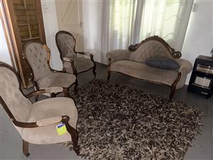 Blackwood Queen Ann Set