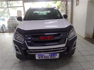 2018 Isuzu kb 250 dteq 4x4 double cab White Color  Manual Diesel 95000km Sparekey 