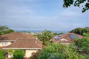 Single level, Expansive Indoor & Outdoor Integrated living Areas and Sea views