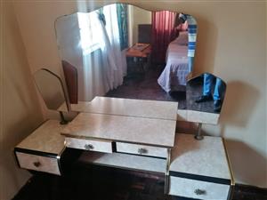 Bedroom drawers and mirrors