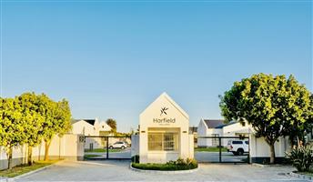 Townhouse For Sale in Pinelands