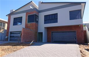 House For Sale in Island View