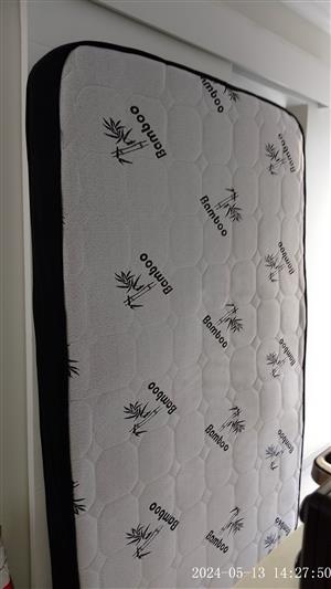 3/4 Mattress only. Fairly used in a very good condition, only 1 year old in Sloa
