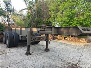 12mt and 6mt skelly trailers to swop for flat deck 12mt trailer
