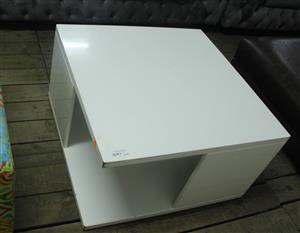 WHITE COFFEE TABLE S