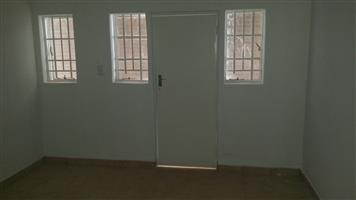 GOOD RENTAL NICE BACHELOR FLAT VANDERBIJLPARK