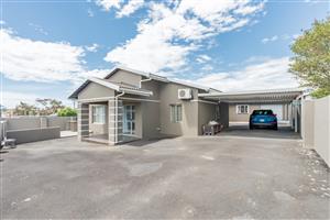 Prime Investment Opportunity in the Heart of Sydenham – Perfect for Multi-Generational Living & Rent