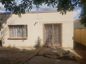 Kroonheuwel Kroonstad - 2 Bedroom flatlet available for rental
