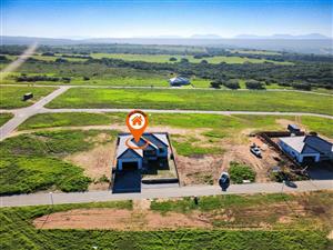 House For Sale in Still Bay West