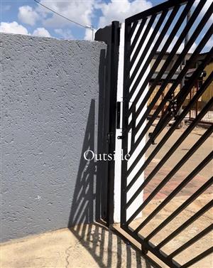 House to rent in Zola Soweto