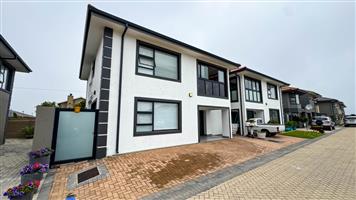 House For Sale in Dana Bay