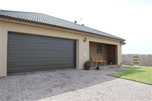 House For Sale in Jeffreys Bay