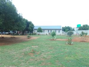 Immaculate Farm with Luxury Living & Top-Class Facilities