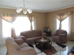 Endless Potential in a Prime, Family-Friendly Location!