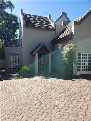Townhouse Rental Monthly in Waterkloof