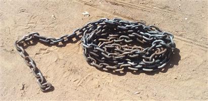 2 INDUSTRIAL HEAVY METAL CHAINS