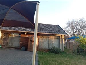 Spacious 3 Bedroom Family Home with Flatlet