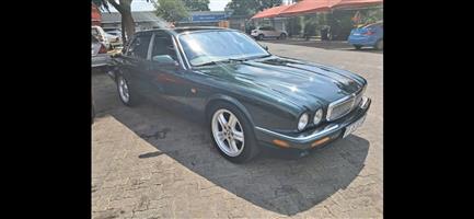 Jaguar xj8