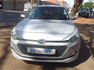 2015 Hyundai i20 1.4 Silver COLORAutomatic, Petrol Service Book 