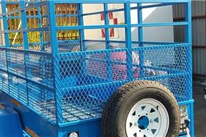 LIVESTOCK/ CATTLE TRAILERS 