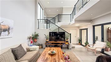 Beautiful Spacious Family Home To Rent with Sea Views in Prime Ballito Location