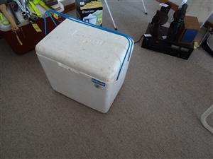 Large Polystyrene Cooling Box
