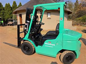 Mitsubishi grendia 2.5ton forklift
